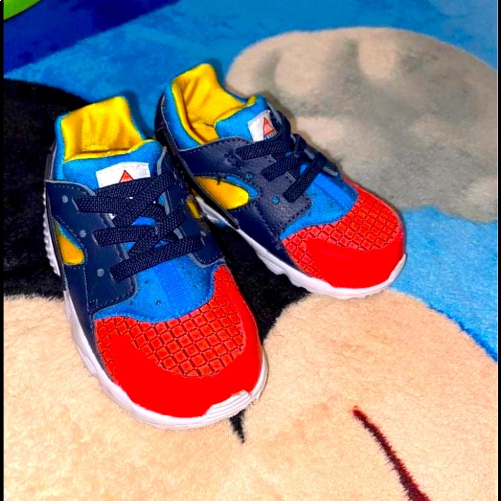 Spider-Man Nike Huarache Size 7c